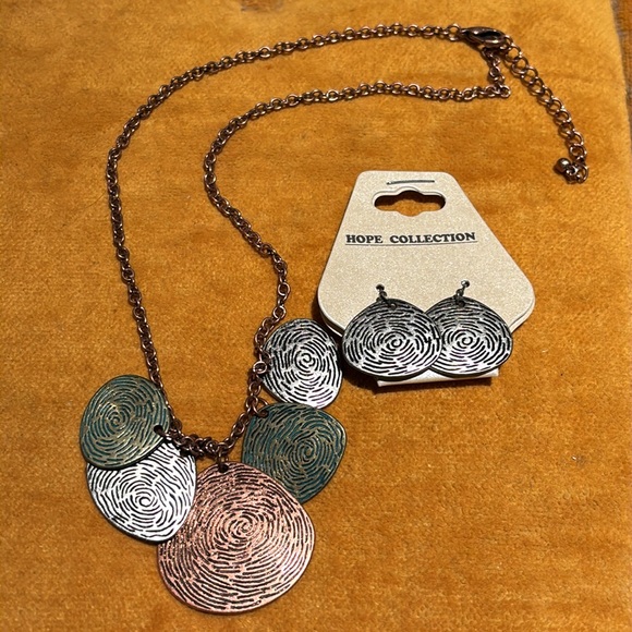 Hope Collection Necklace and Earrings Set. - Picture 2 of 7